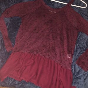 red/black cut out shoulder top!